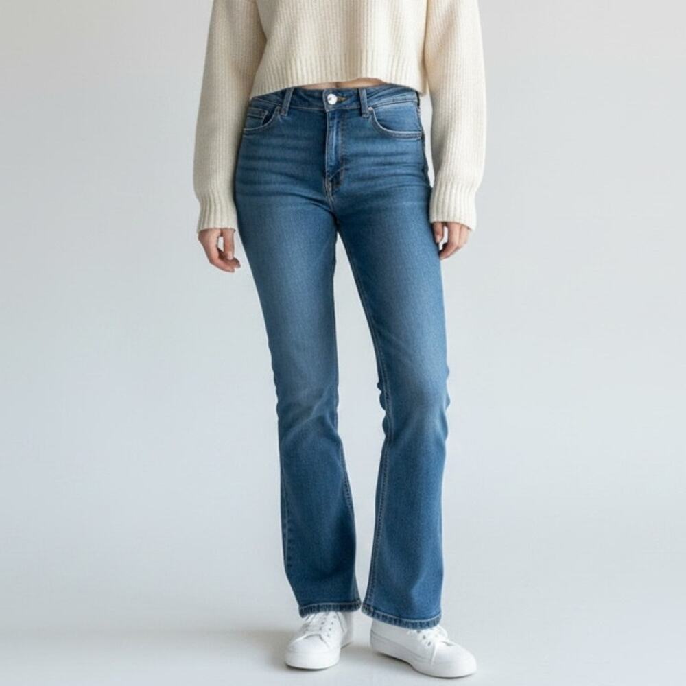 Aeropostale High Rise Flare Jeans NWT Womens Sz 8 Medium Wash Stretch Distressed